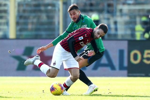 中国男篮不敌塞尔维亚 李凯尔6分4板赵睿13分