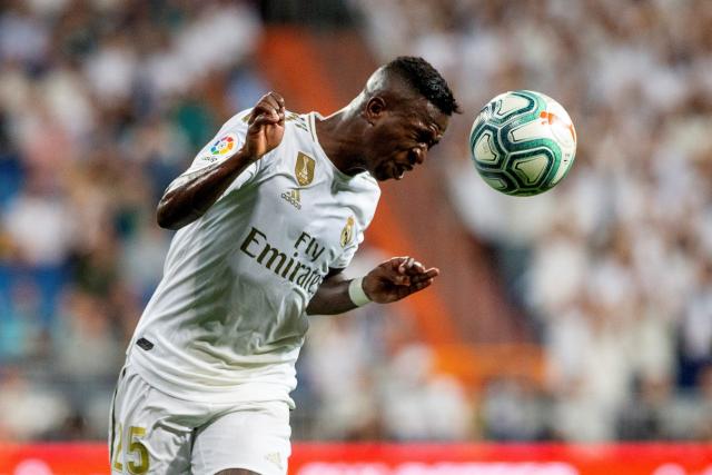 萨林杰17+20费尔德37分 深圳力克山西8连胜