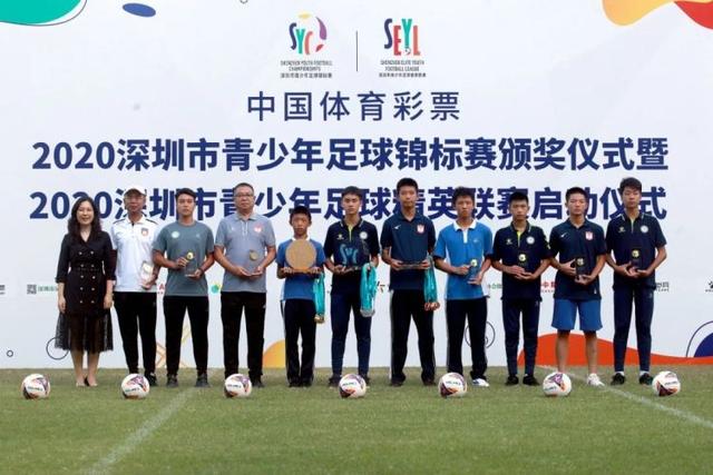 马菲奥向镜头做5比2手势 嘲讽皇马5比2不敌巴萨